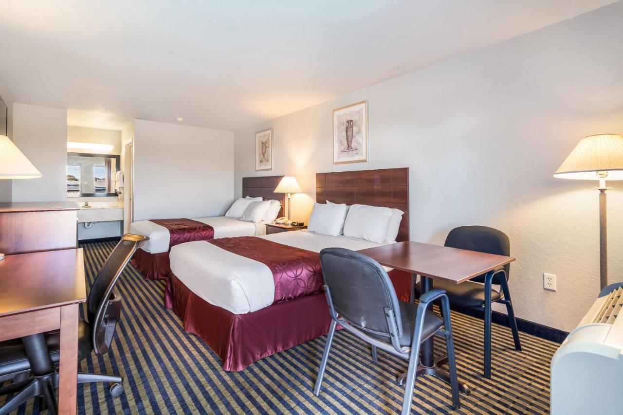 Americas Best Value Inn New Braunfels Extérieur photo
